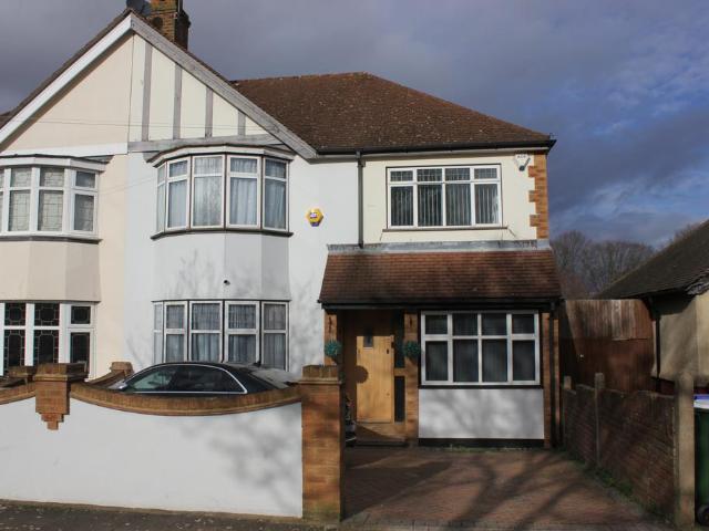 House for rent in Longlands, Halfway Street