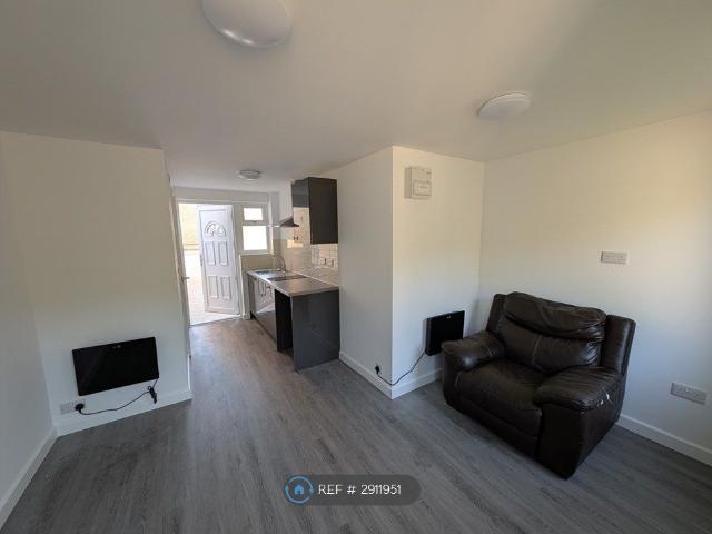 Studio for rent in Broughton Gate, Monkston Park