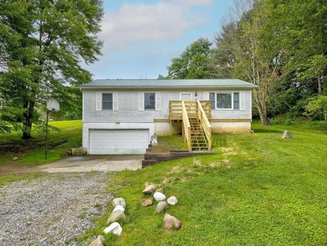 House for sale in Howard