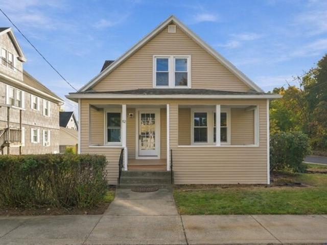 House for sale in Oakdale, Holyoke