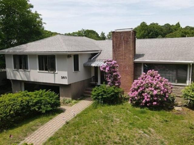 House for sale in Newton