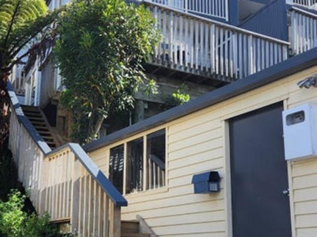 House for rent in Kowhai Park, Wellington
