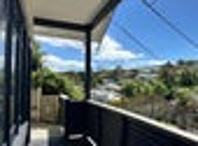 House for rent in Kowhai Park, Wellington
