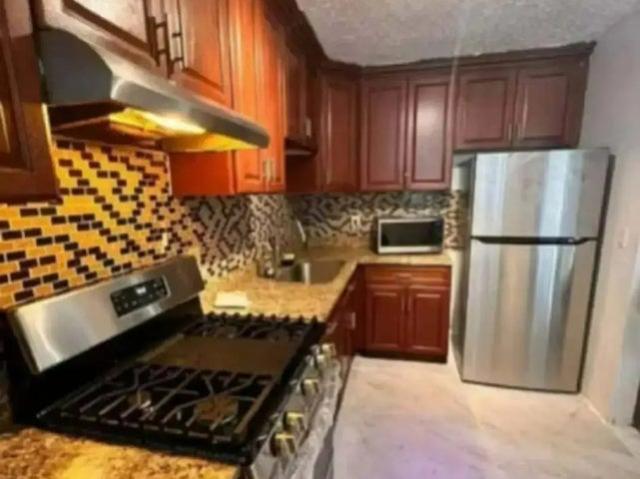 Room for rent in Arverne, New York