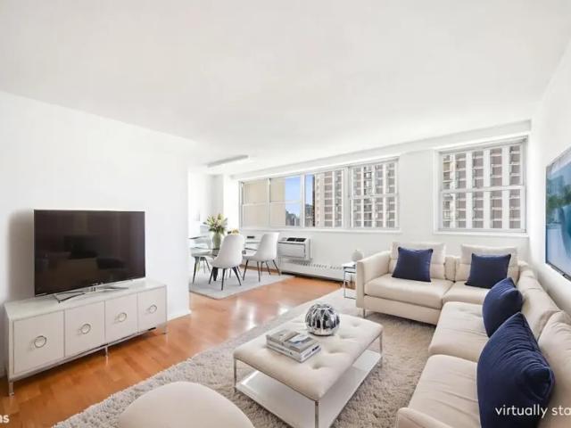 Apartment for sale in Arverne, New York