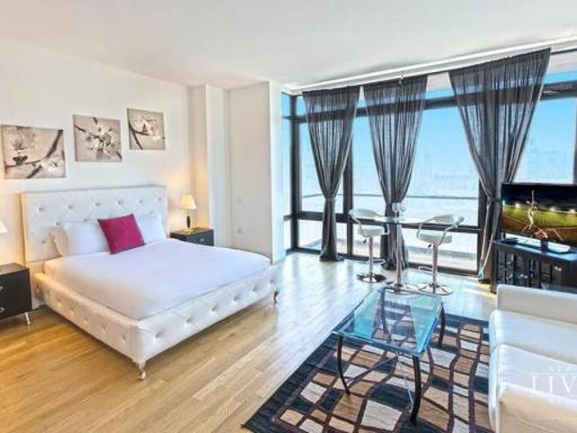 Apartment for rent in Arverne, New York