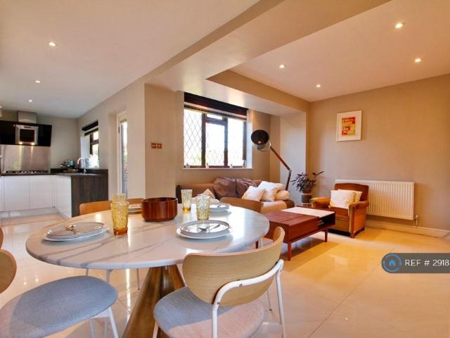 House for rent in Yiewsley, Greater London