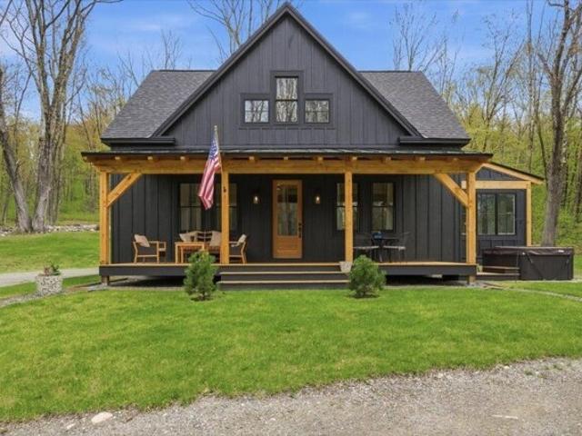 House for sale in Pownal