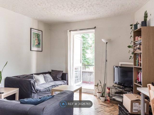 Apartment for rent in Stockwell, Greater London