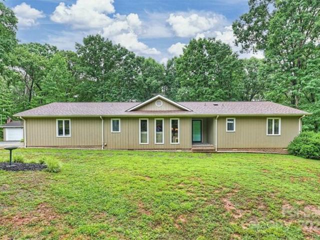 House for sale in Wingate