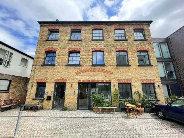 Apartment for rent in Clapton Park, Greater London