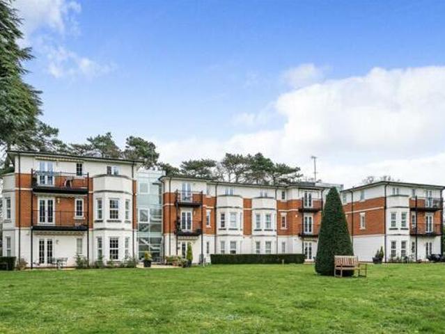 House for sale in Greater London