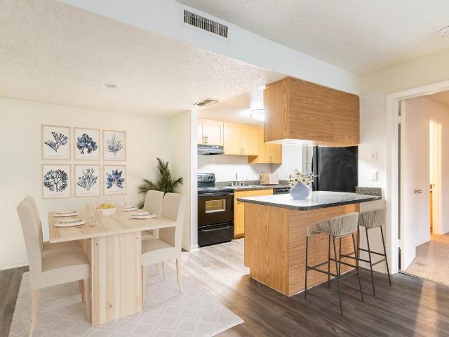 Apartment for rent in Bloomington Springs Apartment for rent in Bloomington Springs