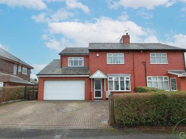 House for sale in Higher Bartle, Lancashire