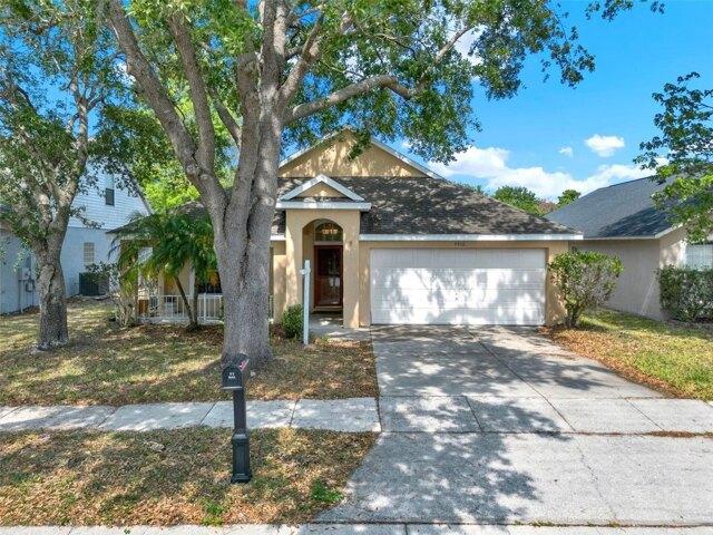 House for sale in University, Florida