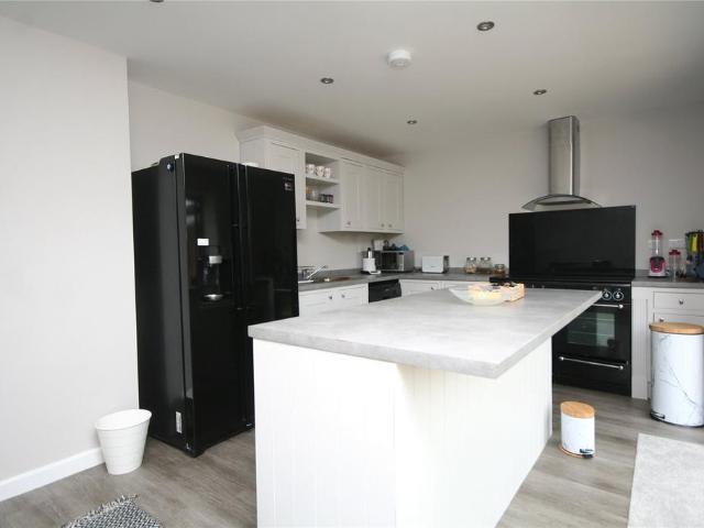 House for rent in Ewens Farm, Golden Valley