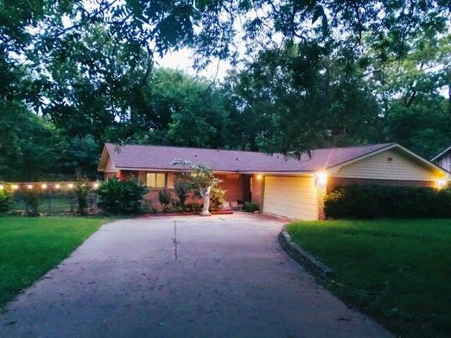 House for sale in Woodway, Texas