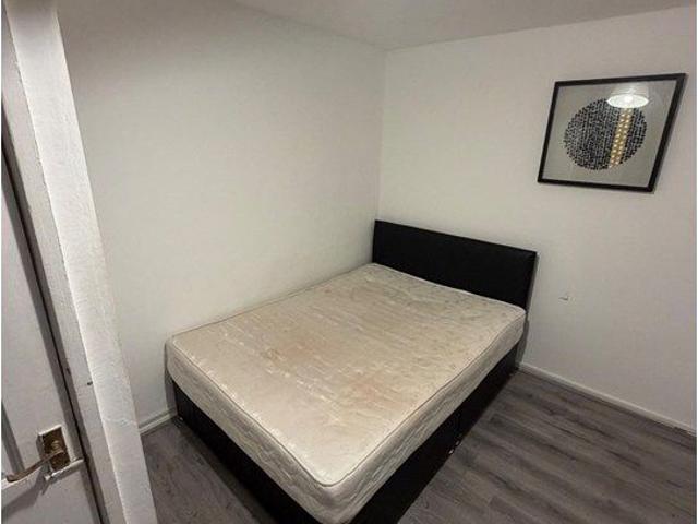 Room for rent in London Borough of Croydon, Greater London