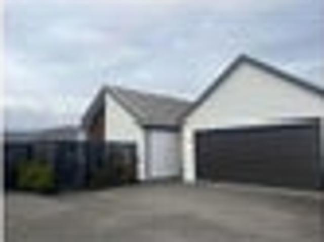 House for rent in Chaslands, Canterbury