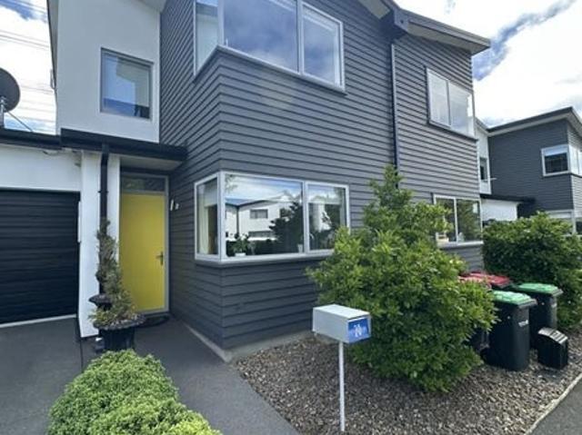House for rent in Chaslands, Canterbury