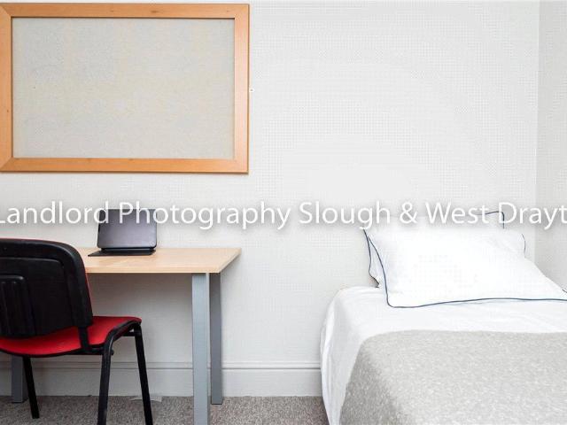 Room for rent in Westborough, Surrey