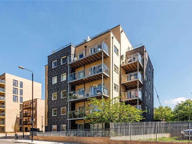 Apartment for rent in Bromley-by-Bow, Poplar Grove