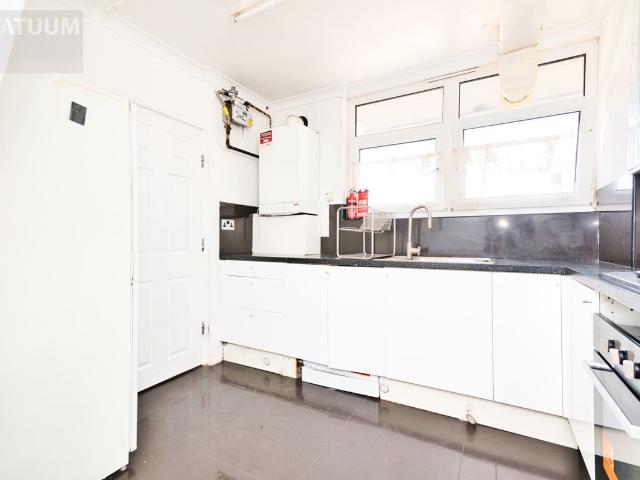 House for rent in Bromley-by-Bow, Poplar Grove