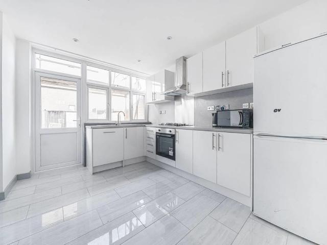 Apartment for rent in Leyton, Greater London