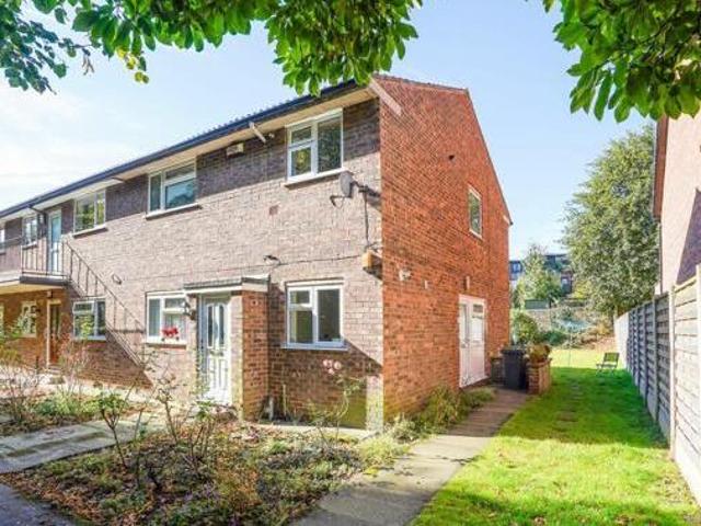 House for sale in Broomfield, South Yorkshire
