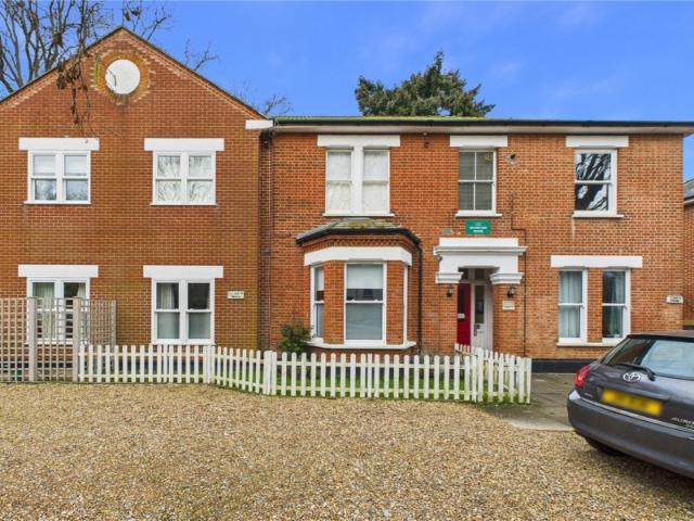 Apartment for rent in Horsell, Woking