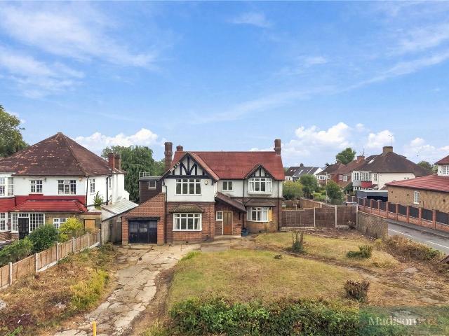House for rent in London Borough of Redbridge, Greater London