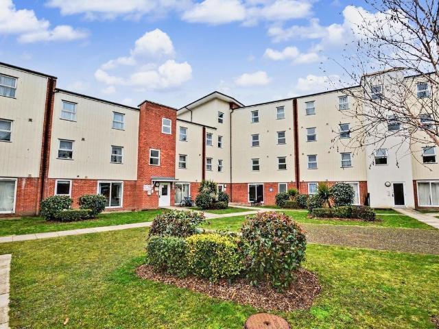 Apartment for rent in Maidenhall, Key Street