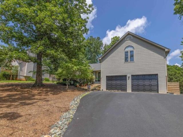 House for sale in Palmyra