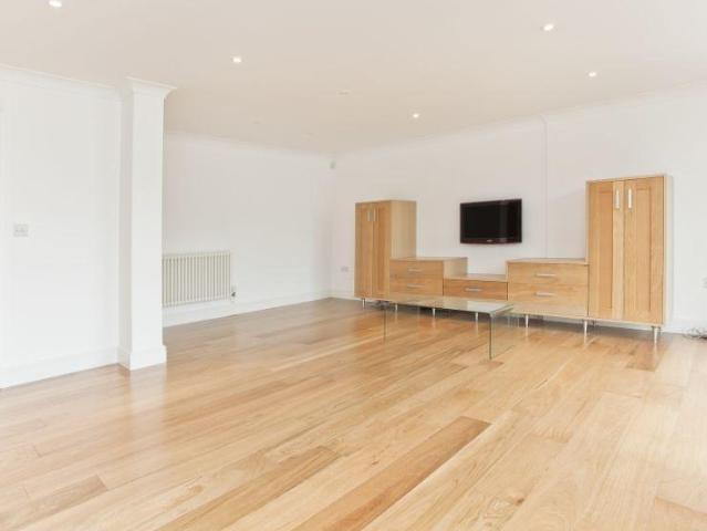 Apartment for rent in Hendon, Greater London