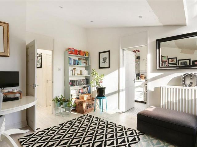Apartment for rent in Brixton, Greater London