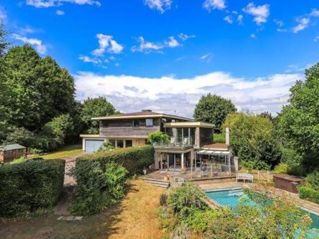 House for sale in Barton Stacey, Hampshire
