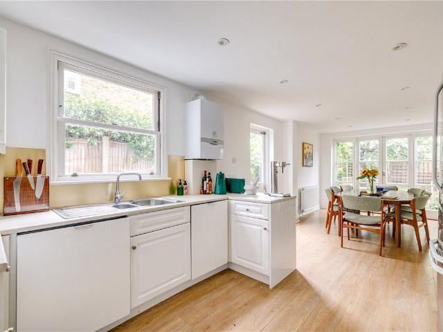House for rent in Fulham, Sands End