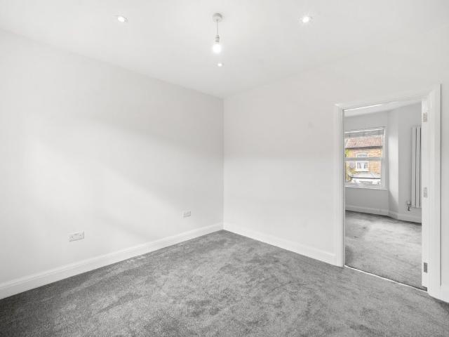 Apartment for rent in Sands End, Greater London