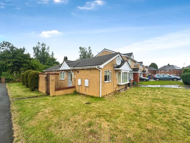 House for rent in Eaton Park, Hanley