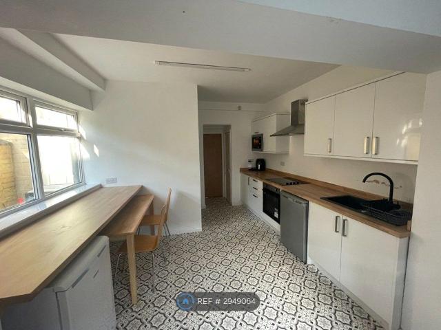 Room for rent in Higher Broughton, Salford