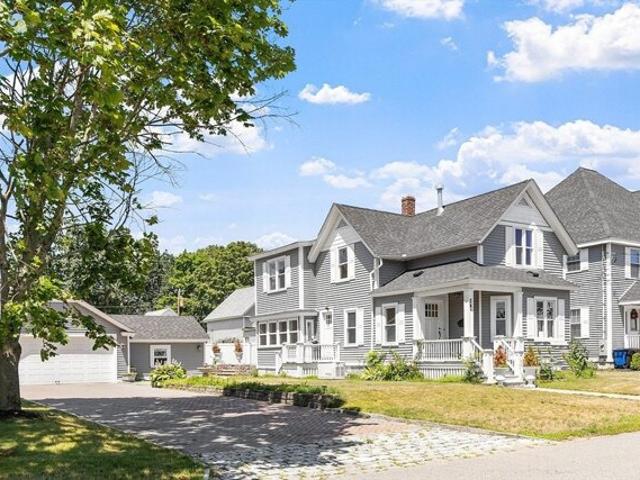 Condo for sale in Chelmsford