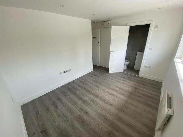 Room for rent in Ramsden, Greater London
