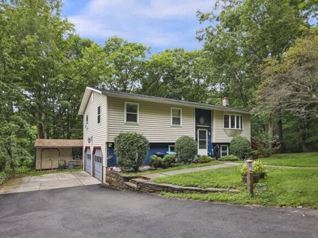 House for sale in Victory Hill, Pittsfield