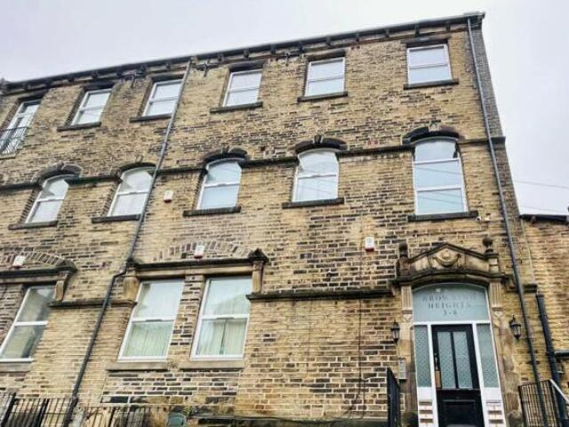 House for sale in Halifax, West Yorkshire