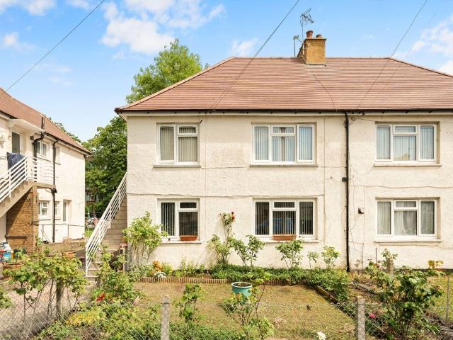 Apartment for rent in London Borough of Ealing, Hanwell