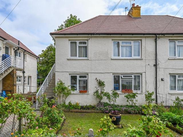 House for rent in London Borough of Ealing, Hanwell