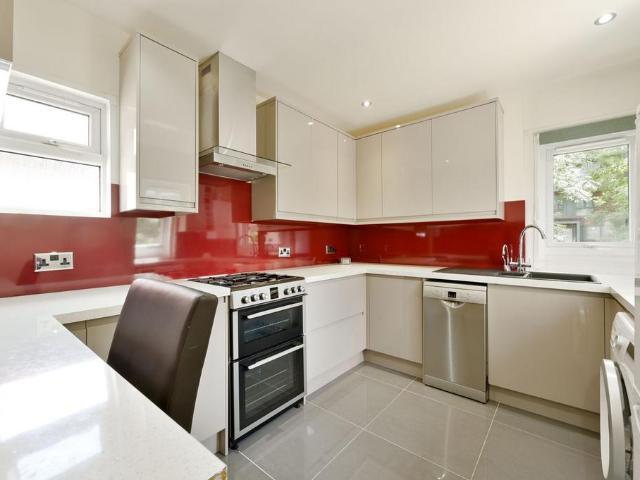 House for rent in London Borough of Ealing, Hanwell