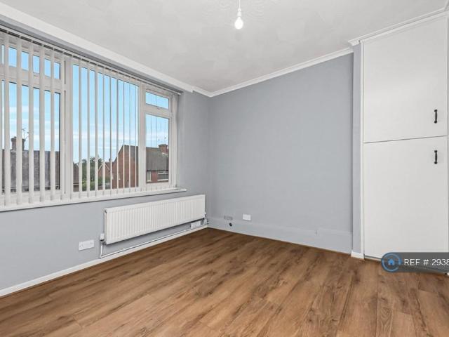 Apartment for rent in Monks Orchard, Kent