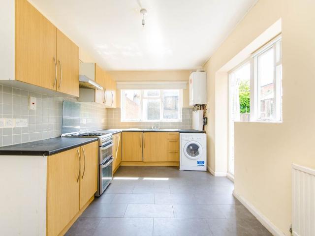 Apartment for rent in Little Ilford, Greater London