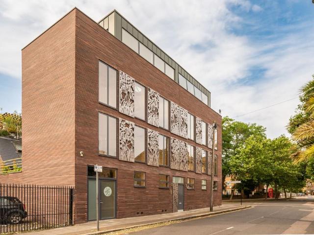 House for rent in Walworth, Greater London